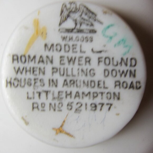 W.H. Goss crested heraldry china vintage Gloucester (modern) (GC072 Grace) - Picture 7 of 7